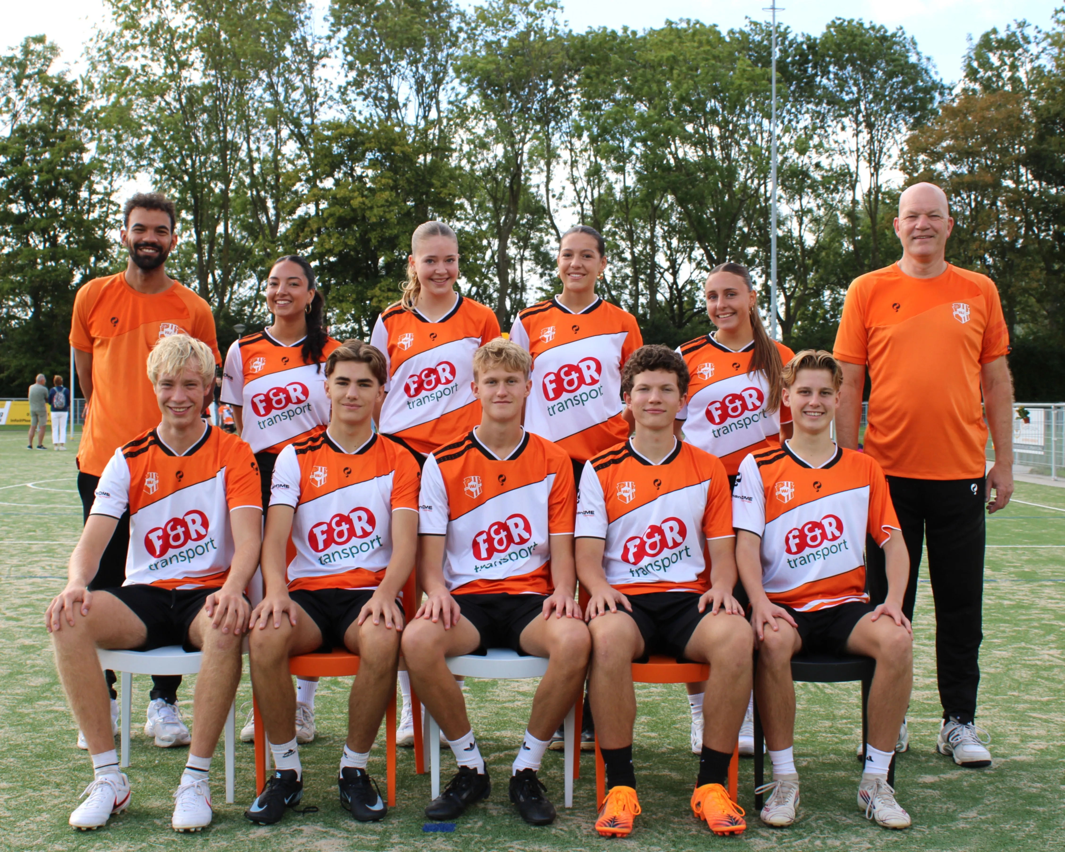 Teamfoto van Weidevogels U19-1